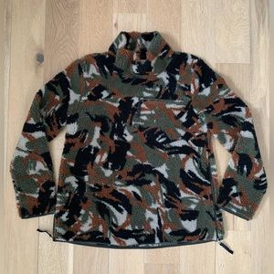 LL Bean Pullover Camo Fleece size M